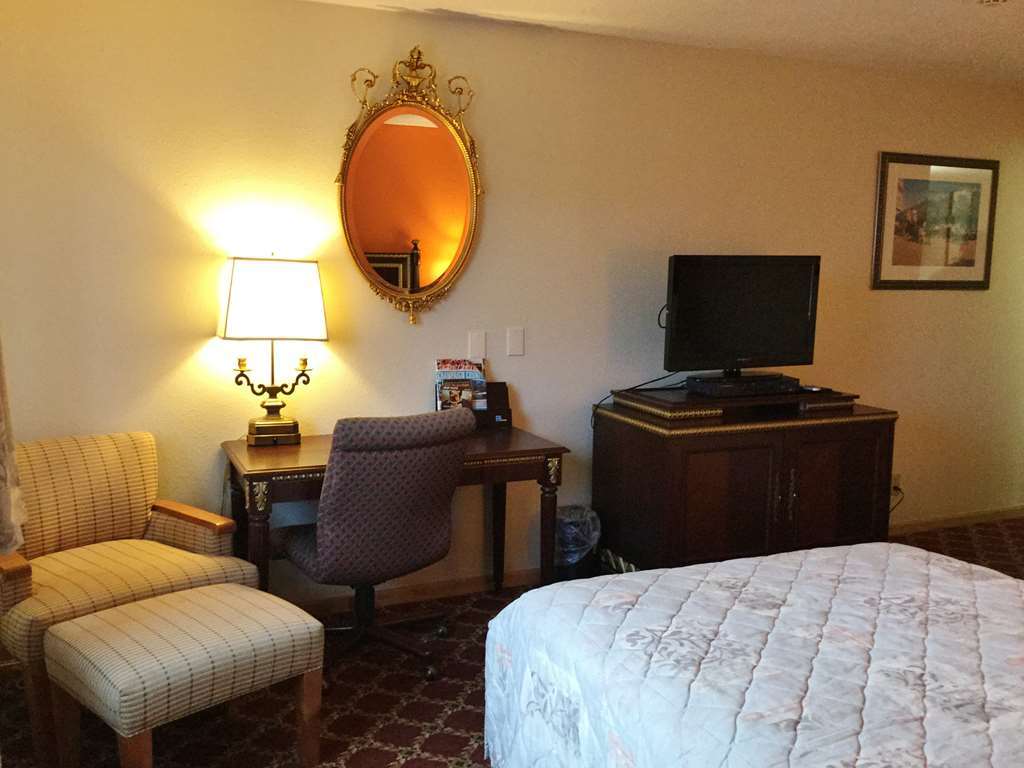 Americas Best Inn & Suites Urbana Pokoj fotografie