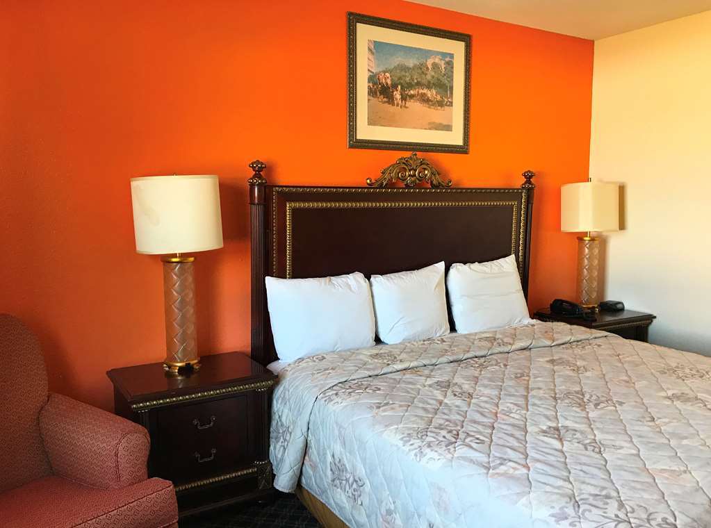 Americas Best Inn & Suites Urbana Pokoj fotografie