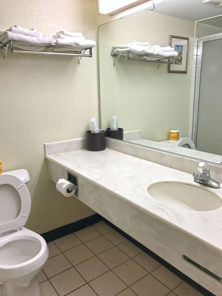 Americas Best Inn & Suites Urbana Pokoj fotografie